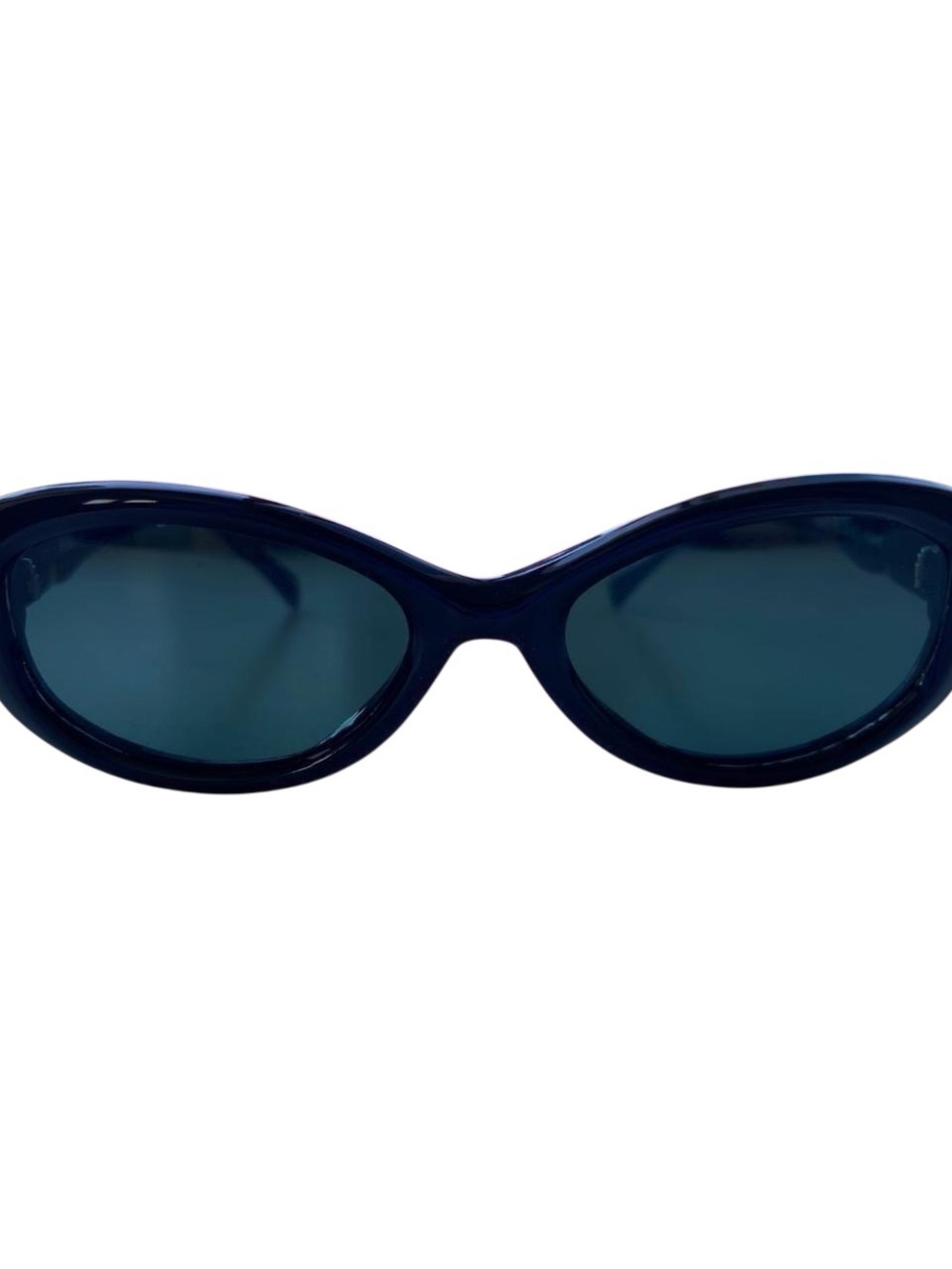 Y2K style slim black cat eye sunglasses